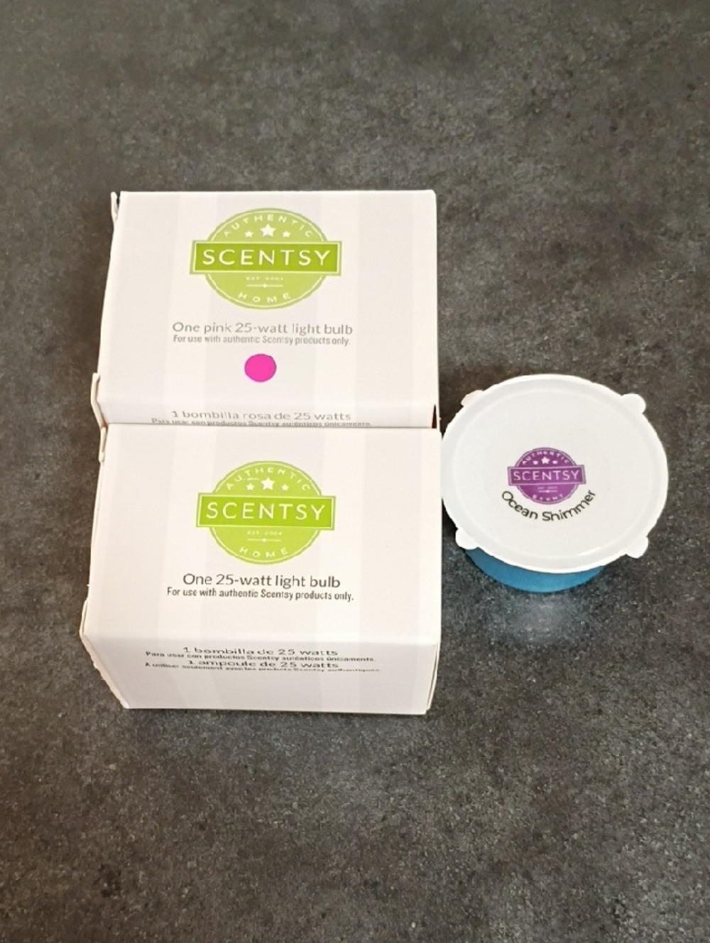 2pack Scentsy Pink And Clear Bulbs & Blue Ocean Shimmer Wax Bar